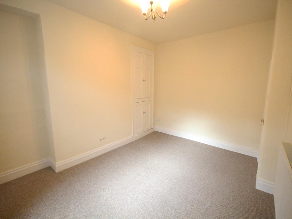 2 bedroom mid terrace house Let Agreed in Barnoldswick - 2016-04-06 08.59.47.jpg